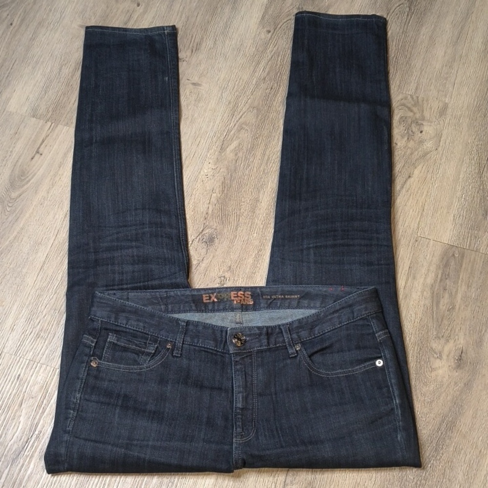 Ultra Skinny Mid Rise w/31" Inseam ❤️Express MTA sac301